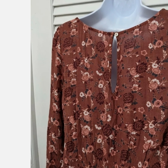 Mudd Women's Long Sleeve Floral Romper Size Medium 🆕 - Picture 4 of 9